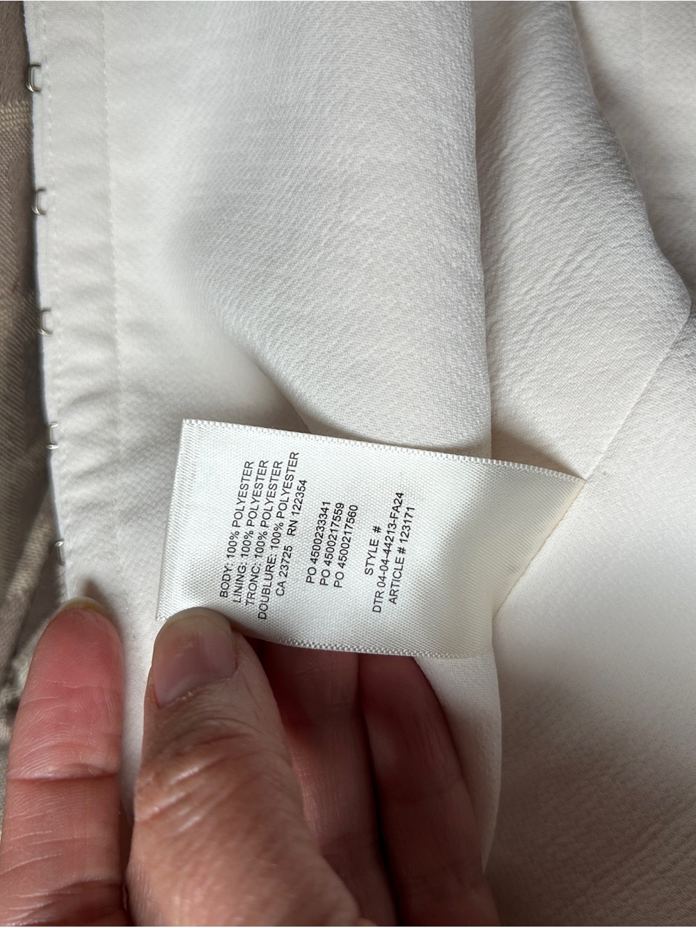 Aritzia Wilfred Attire Crepette Vest Light Birch Sz 4 - Picture 6 of 9
